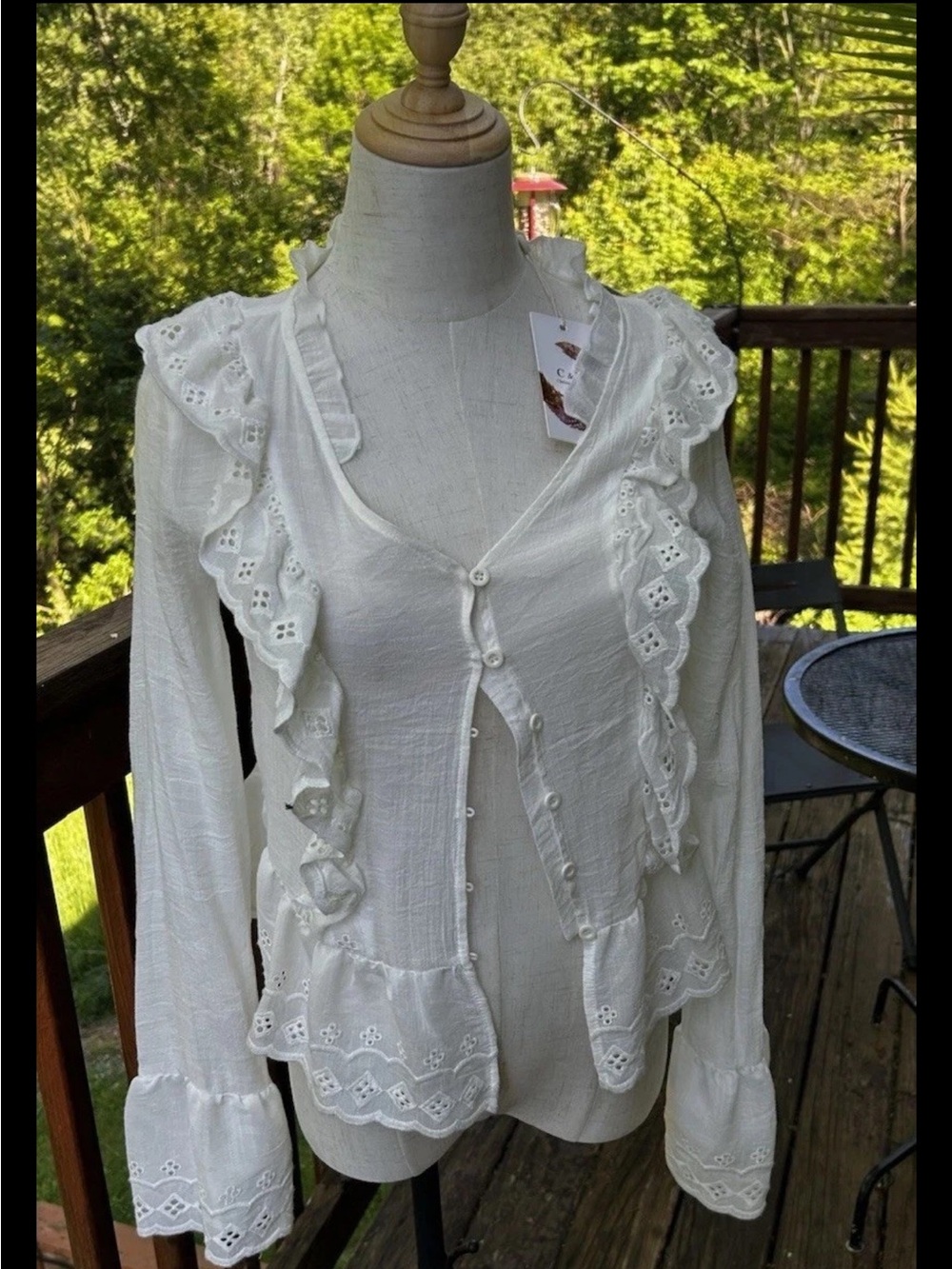 Chelsea & Violet Women's White V-Neck Ruffle Eyelet Button Front Peplum Top S